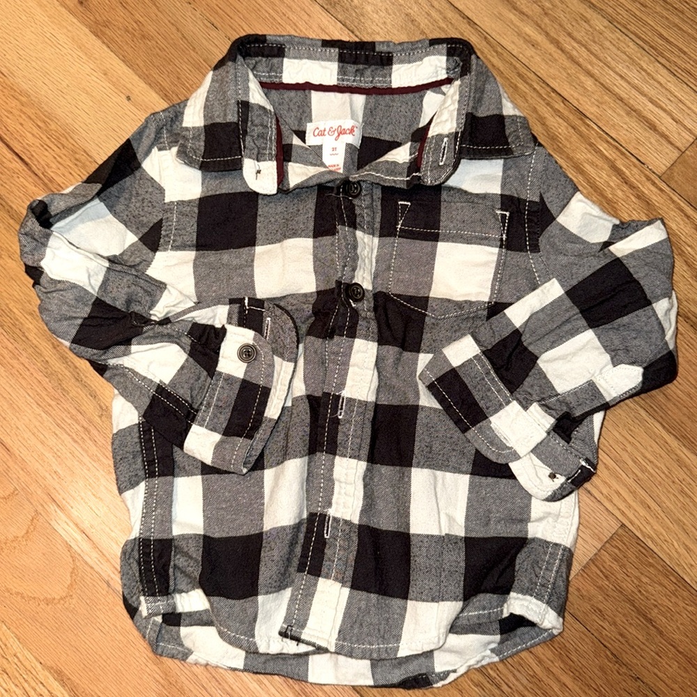 Toddler Cat & Jack boys button down black and white plaid long sleeve shirt, 2T